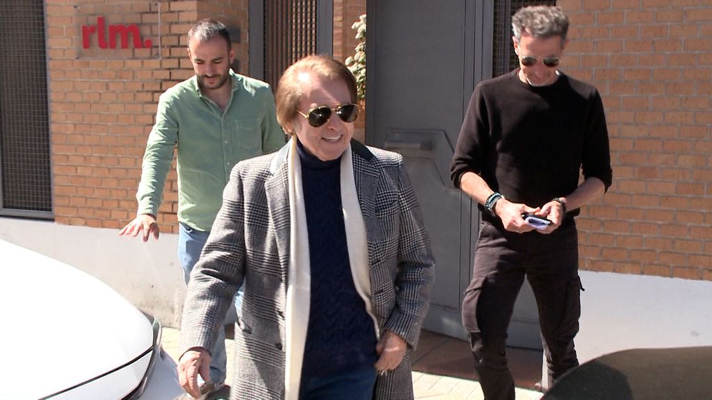 Raphael visita su agencia de representación 31 mazo 2025
