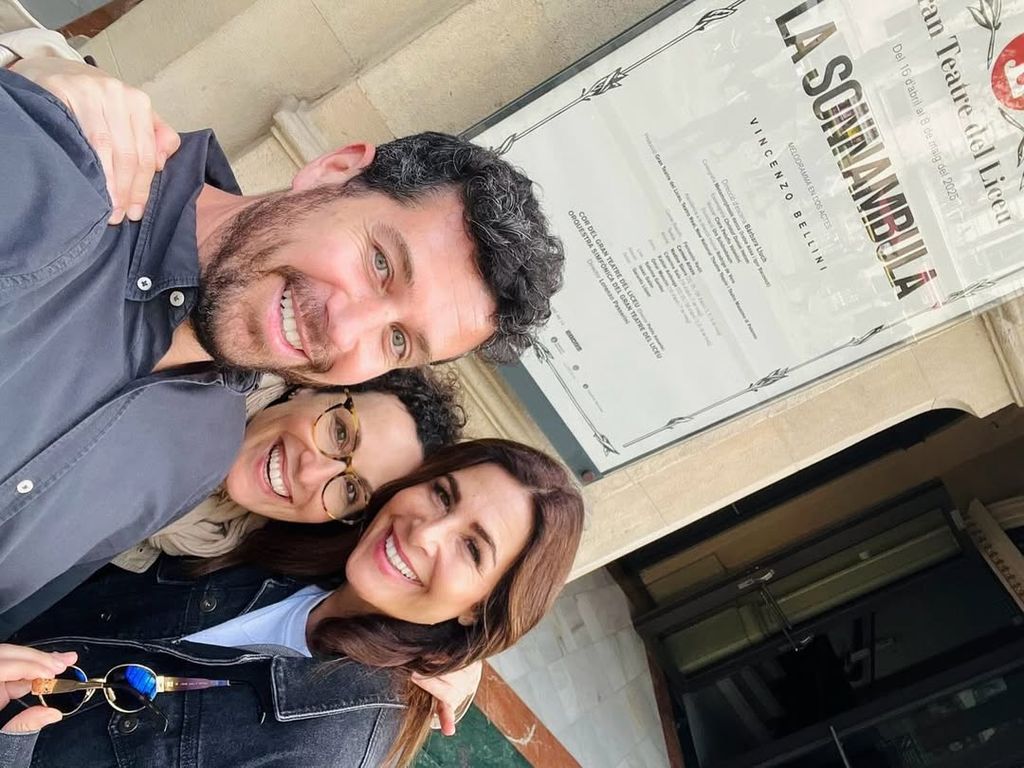 Nuria Roca le pilla por sorpresa el apagón con su familia en Barcelona
