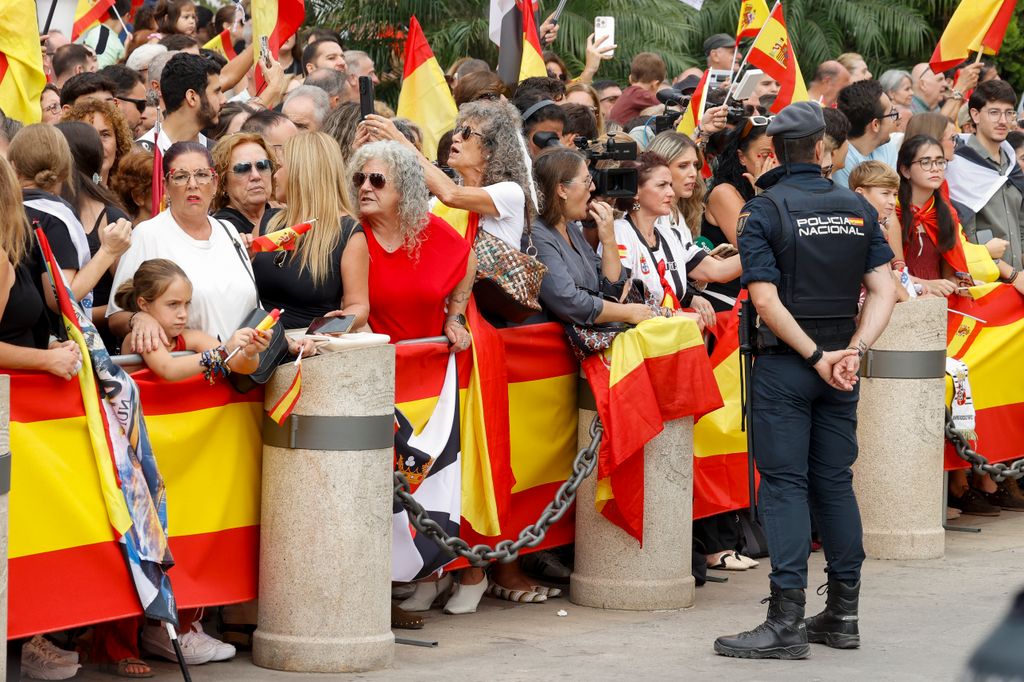 Vecinos de Ceuta esperan la llegada de los Reyes