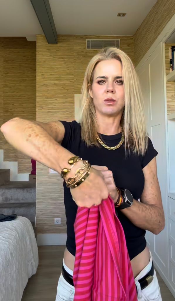 Amelia Bono con total look de Zara.