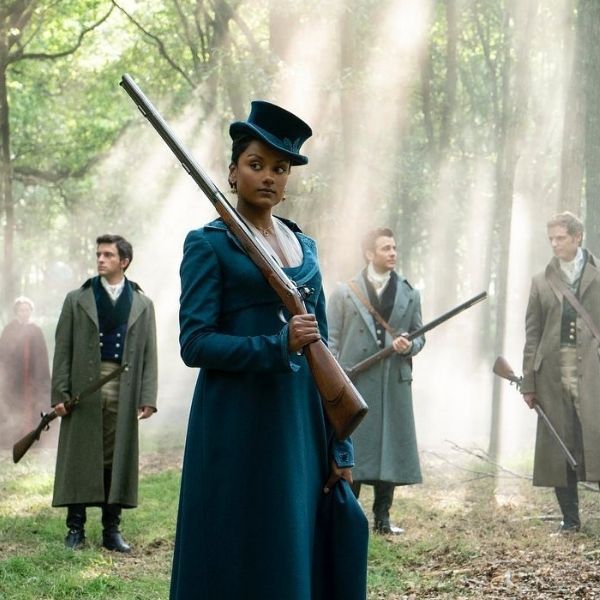 Simone Ashley interpretando a Kate en 'Los Bridgerton'