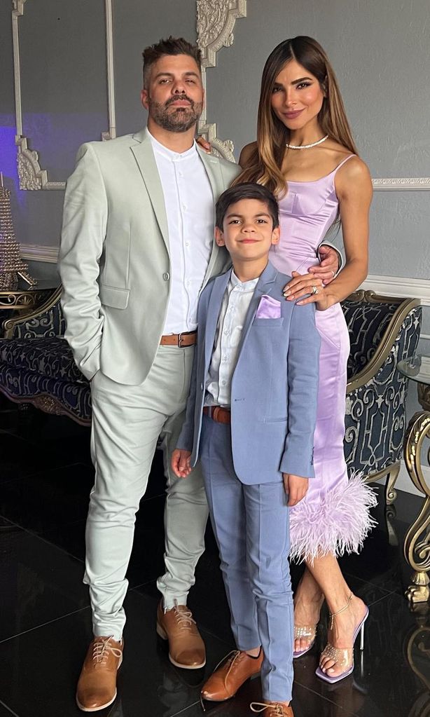 Alejandra Espinoza y su familia