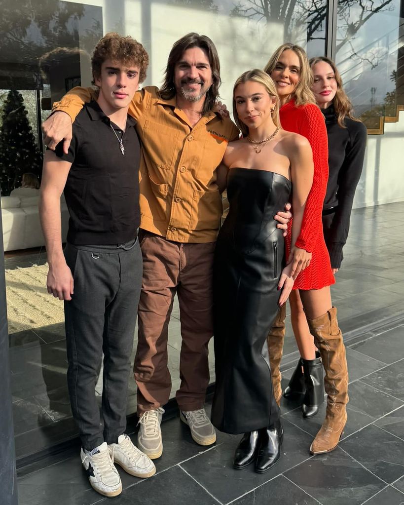 Juanes y su familia.