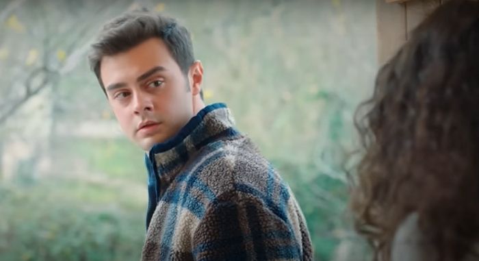 Ömer no cree a Asiye en 'Hermanos' y esta le echa de casa