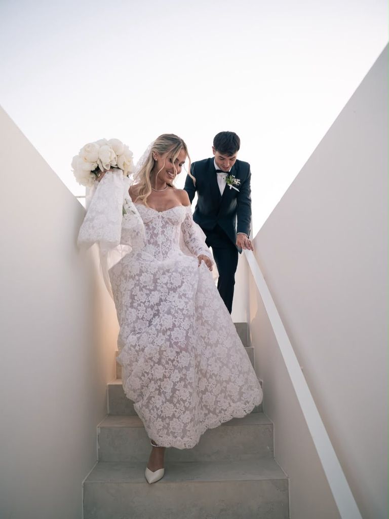 La emoción de los recién casados