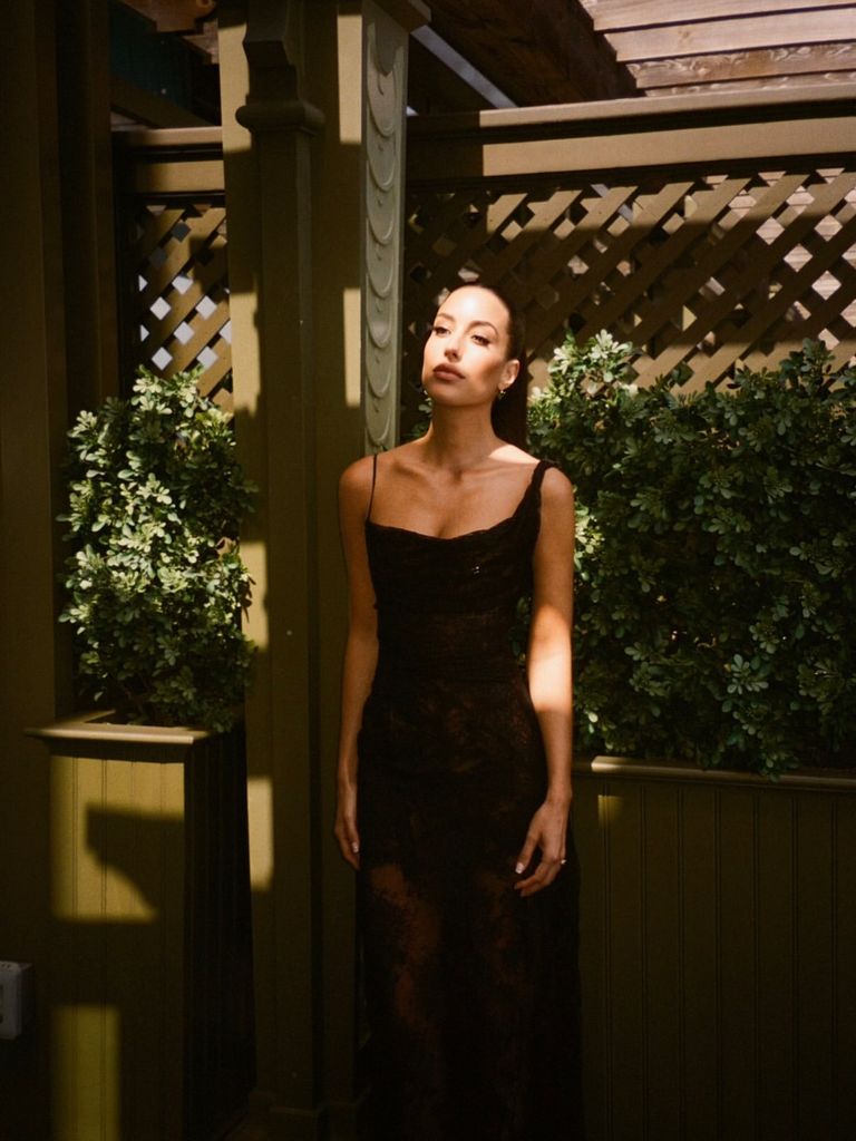 Ines de Ramon es una alta ejecutiva de una prestigiosa firma de joyas en Hollywood
