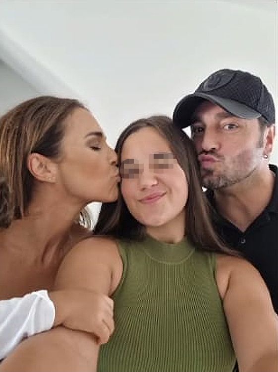 Paula Echevarr a Y Bustamante Juntos En El Cumplea os De Su Hija paula-echevarr-a-y-bustamante-juntos-en-el-cumplea-os-de-su-hija
