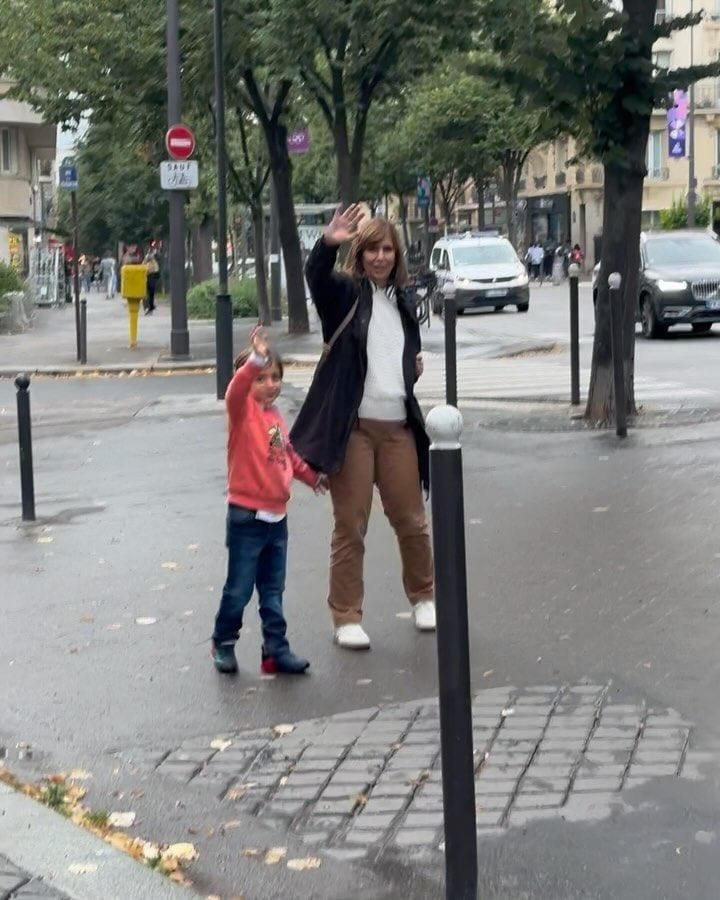 Daniel Sarcos y Alessandra Villegas de vacaciones en París