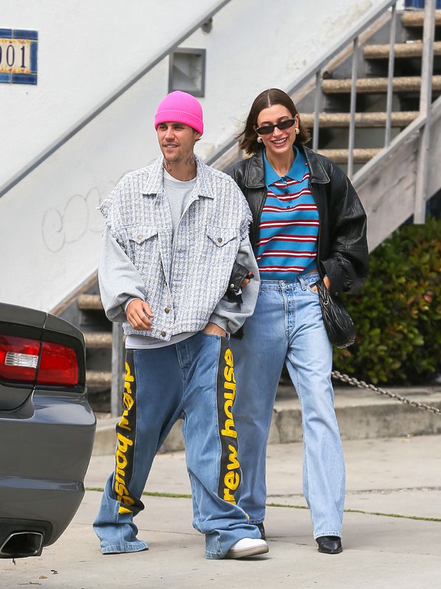 Los trucos fáciles de Hailey Bieber para compartir ropa con Justin 
