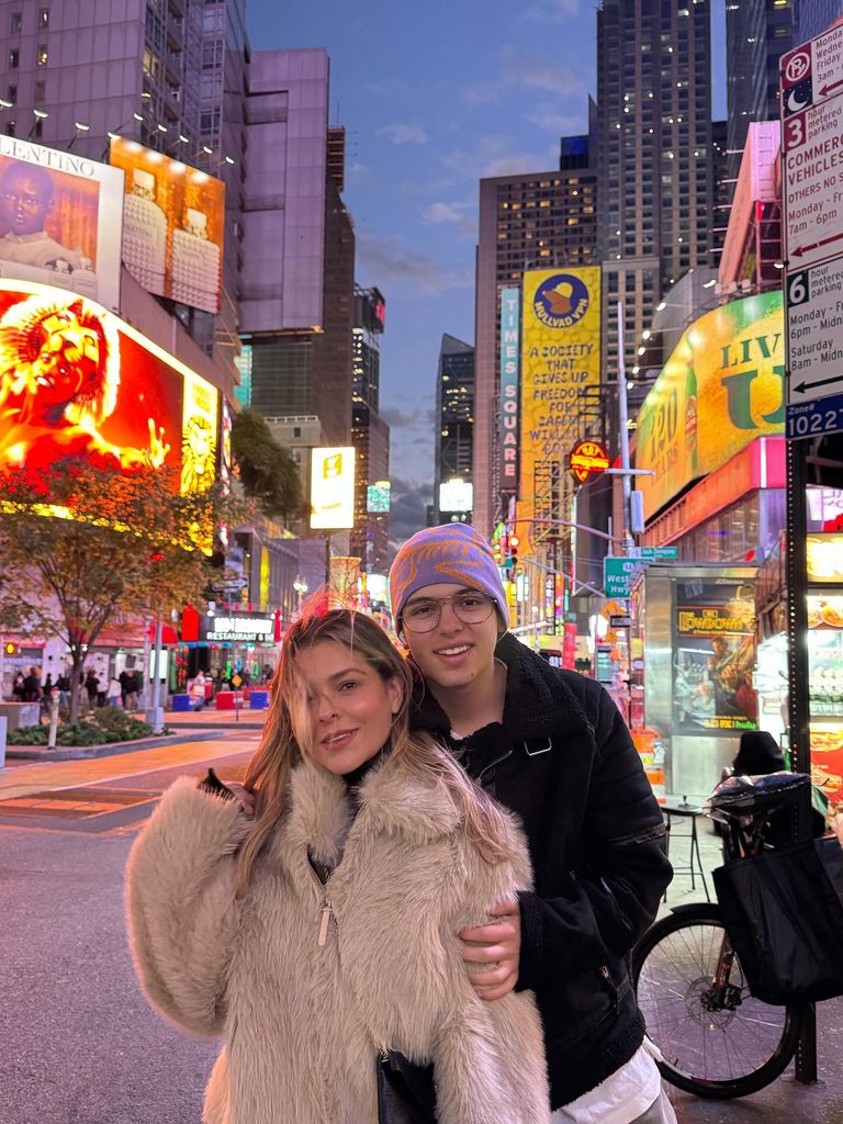 Grettell Valdez y su hijo recorrieron Manhattan 