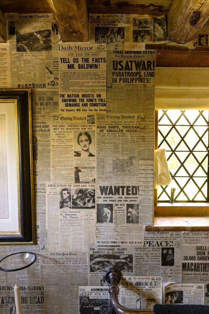 Uno de los papeles del cuarto de baño de la casa del conde de Snowdon