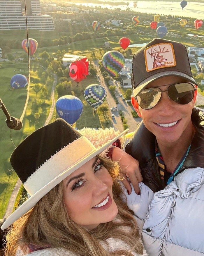 Andrea Legarreta y Erik Rubín