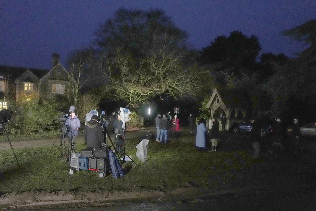 Andrew Mountbatten-Windsor se ha trasladado al Sandringham Estate tras dejar el Royal Lodge. Fue arrestado bajo sospecha de conducta indebida en el cargo público y permanece bajo custodia policial. La imagen corresponde al 19 de febrero de 2026.