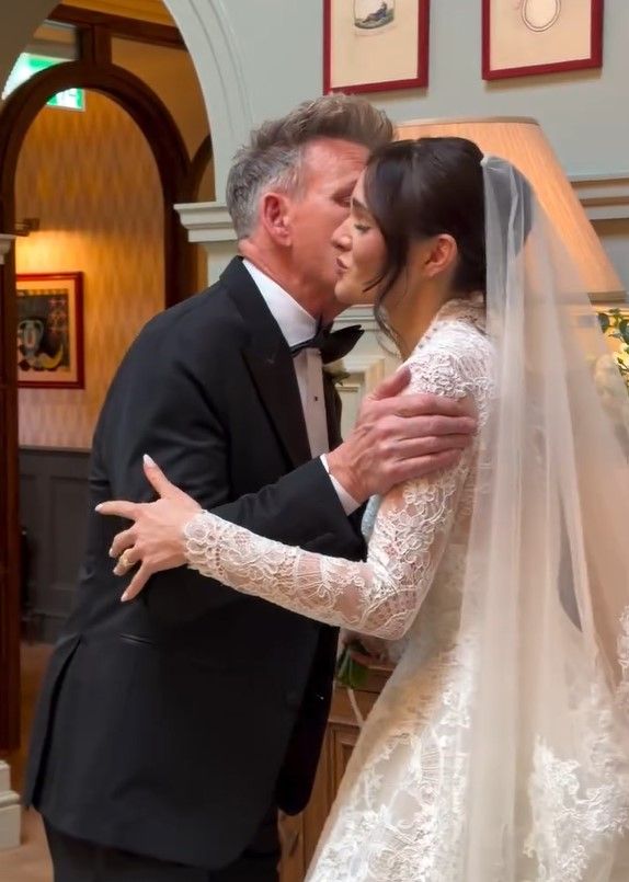 Gordon y Holly Ramsay momentos antes de la ceremonia religiosa