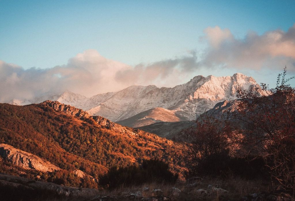 El Curavacas, con la cumbre nevada