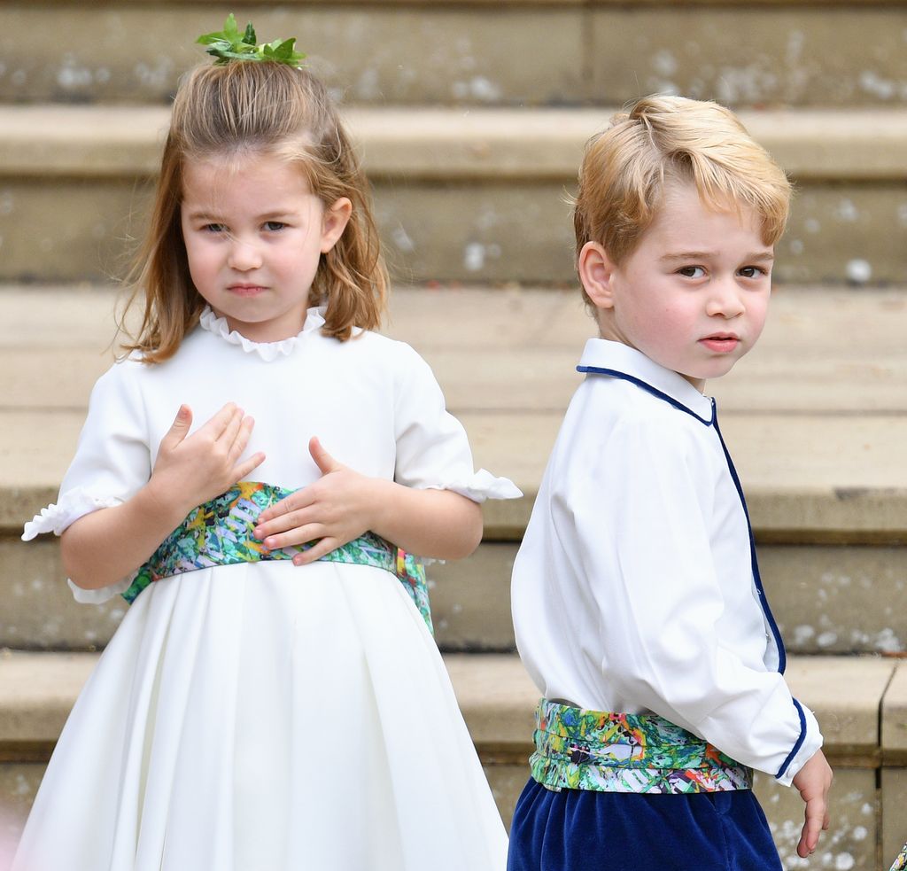 Princesa Charlotte y príncipe George en la boda de Eugenia de York 