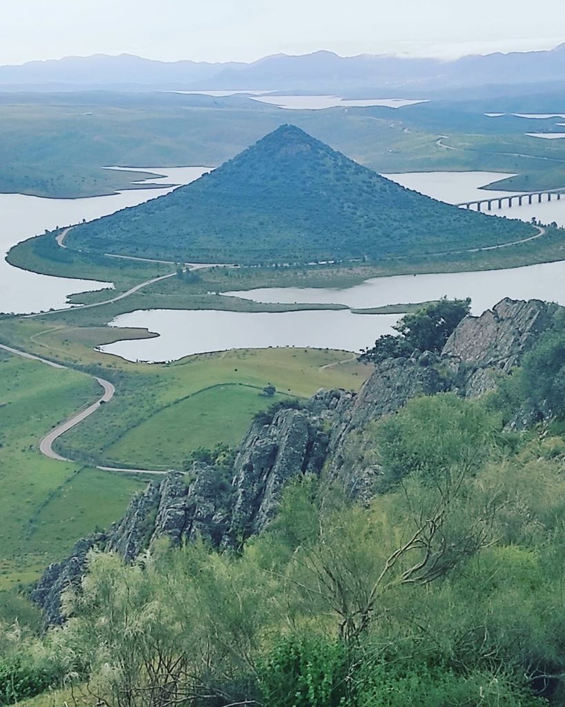 El Cerro Masatrigo dibuja un círculo casi perfecto rodeado por una carretera de más de 1,3 kilómetros