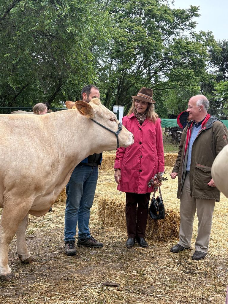 Doña Elena observó razas autóctonas