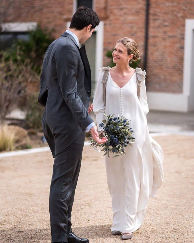 Lazos beige en los vestidos de novia