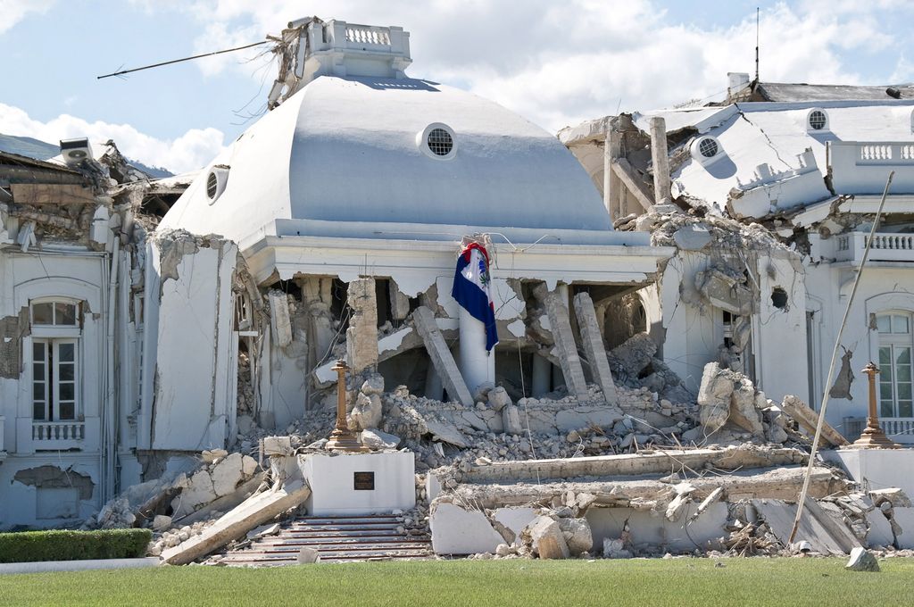 El Palacio Presidencial de Haití, en Puerto Príncipe, en ruinas tras el devastador terremoto que sacudió al país el 13 de enero de 2010.