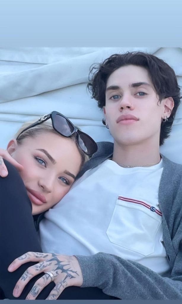 ryan muniz y su novia