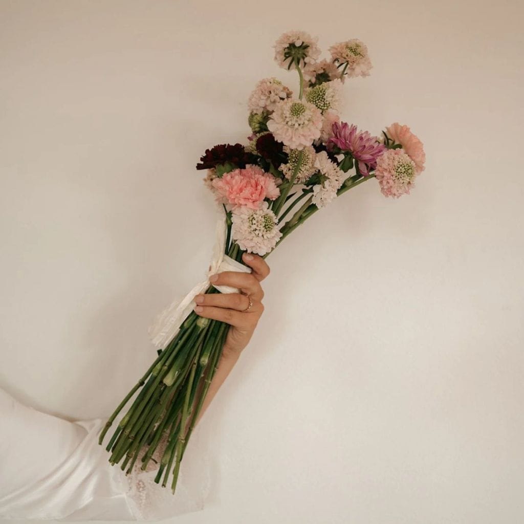 Ramos de novia de color rosa tallo largo