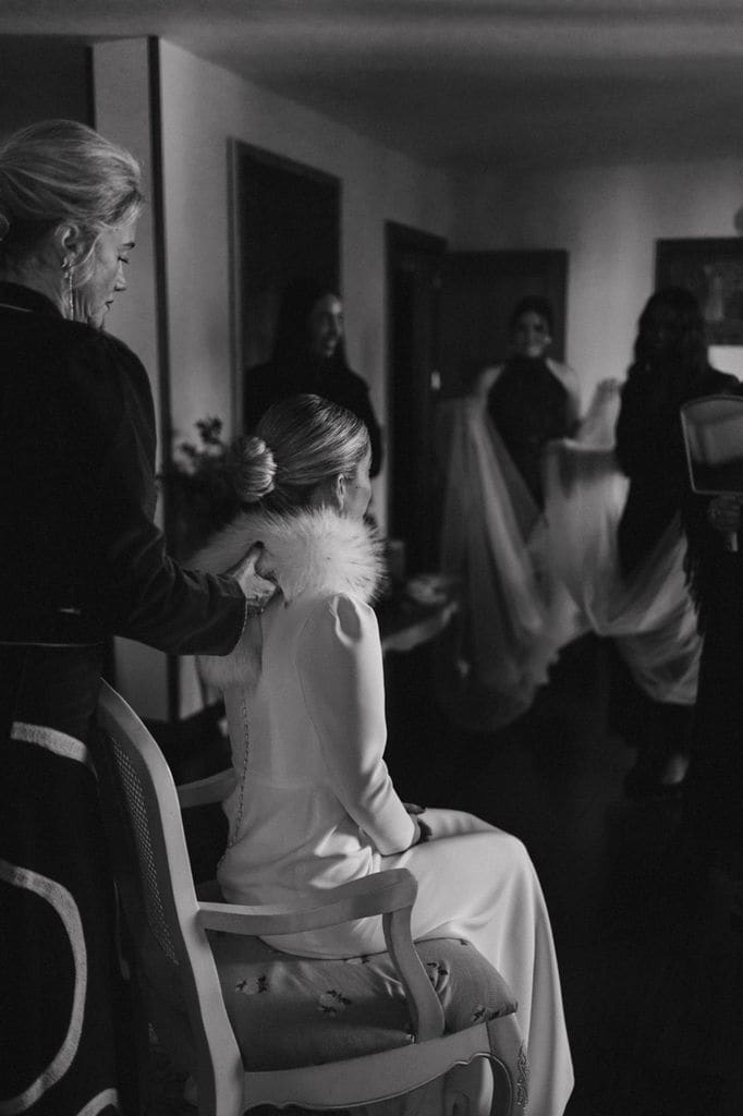 Elima con vestido de novia de invierno de Cherubina