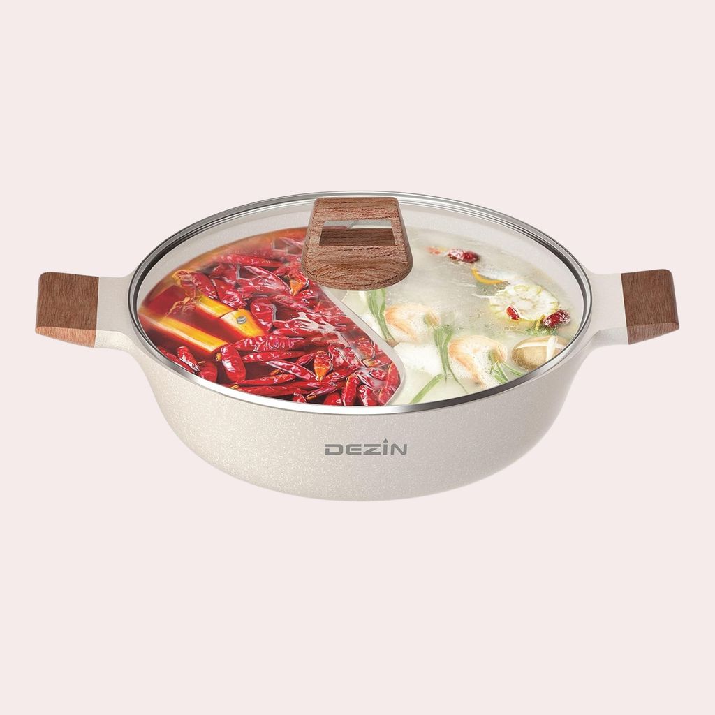 La olla doble DEZIN que permite preparar dos recetas a la vez y ocupa la mitad