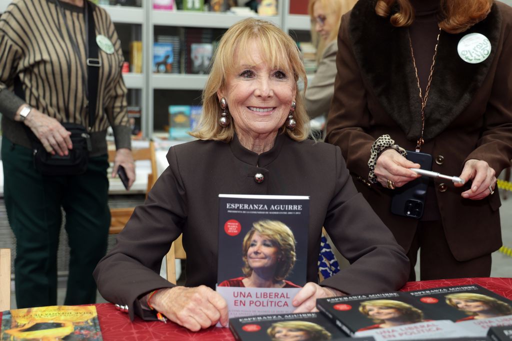 Esperanza Aguirre en el Rastrillo Nuevo Futuro