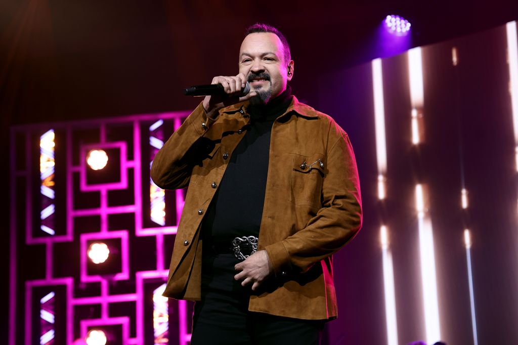 Pepe Aguilar durante la gala a la Persona del Año en los Latin GRAMMY 2025..