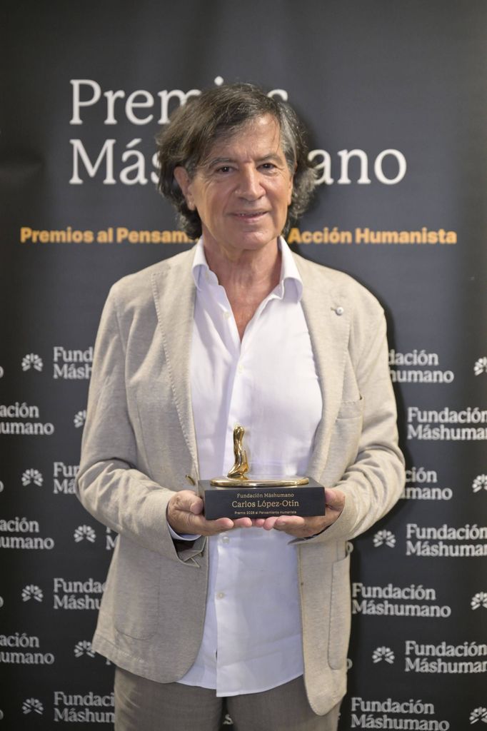 Carlos López-Otín, galardonado con el Premio al Pensamiento Humanista