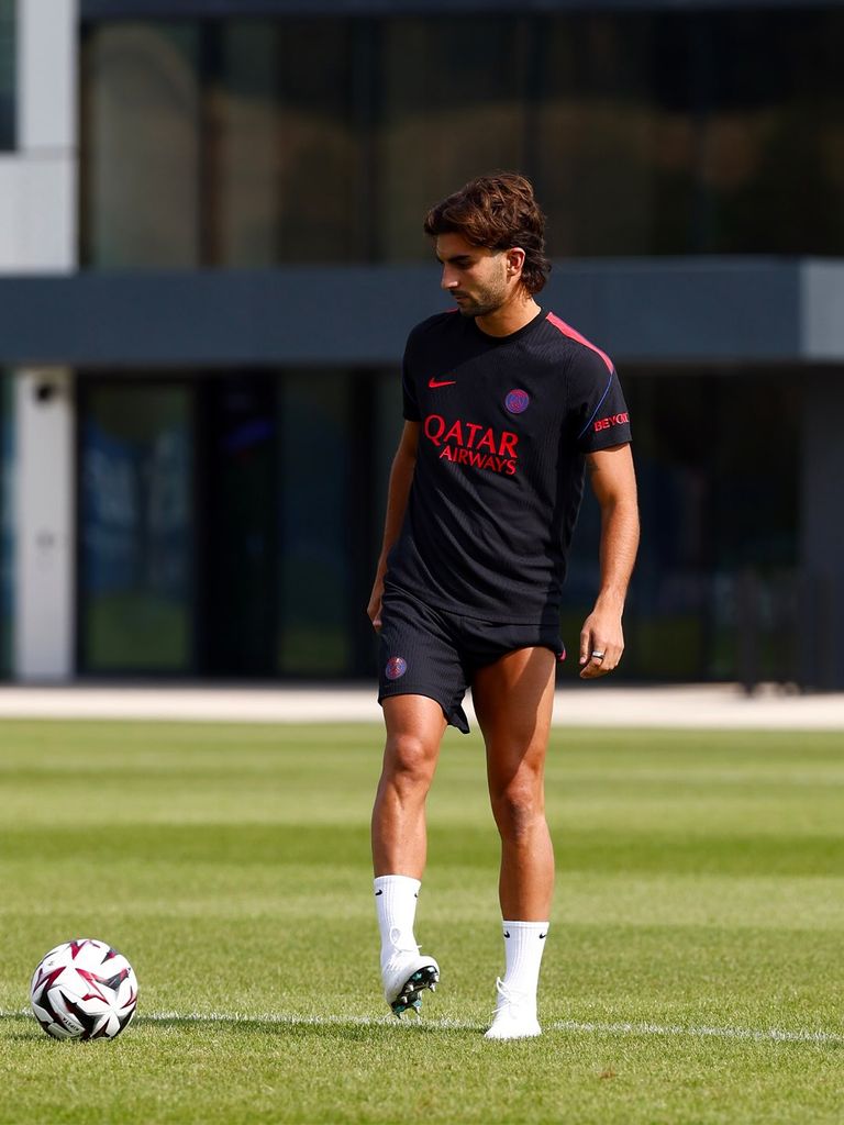 El jugador valenciano abadona el FC Barcelona tras cinco temporadas