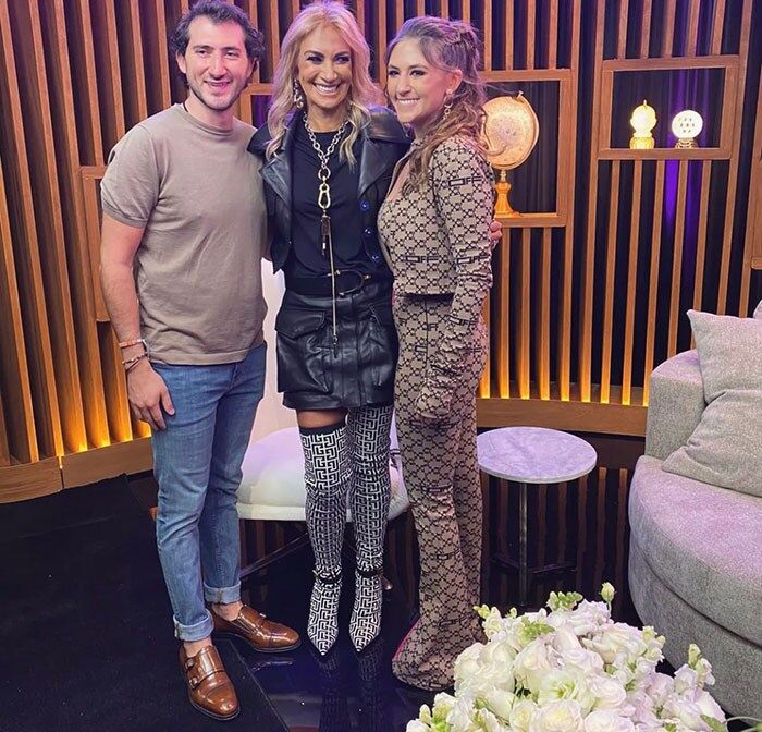 Adela Micha y sus hijos 