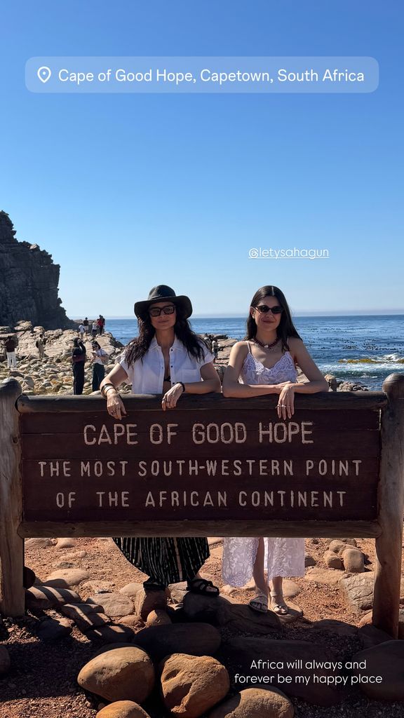 Aislinn Derbez viajó a Sudáfrica junto a Lety Sahagún.