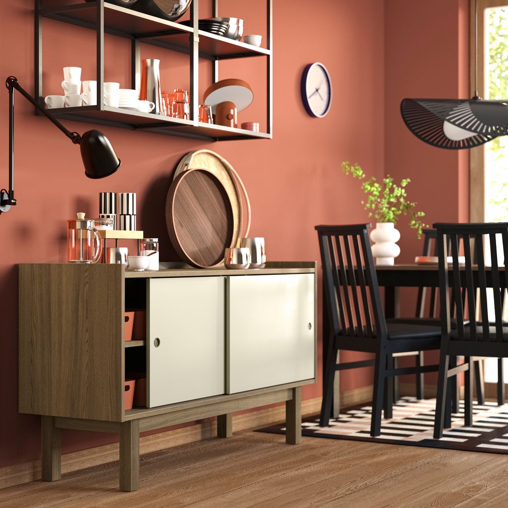 Aparador de IKEA con puertas correderas
