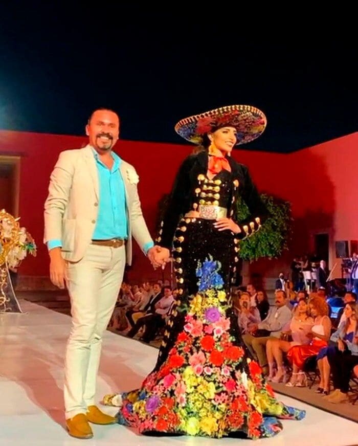 en la pasarela a
