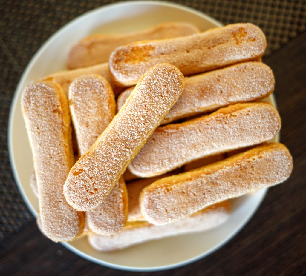 Al gual que en el caso del tiramisú, los bizcochos savoiardi son ingrediente estrella de esta receta.