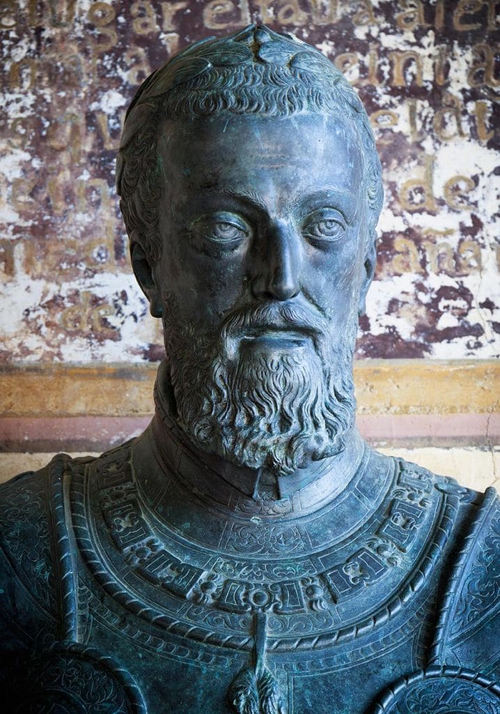 Busto de Carlos V en Cuacos de Yuste, Cáceres