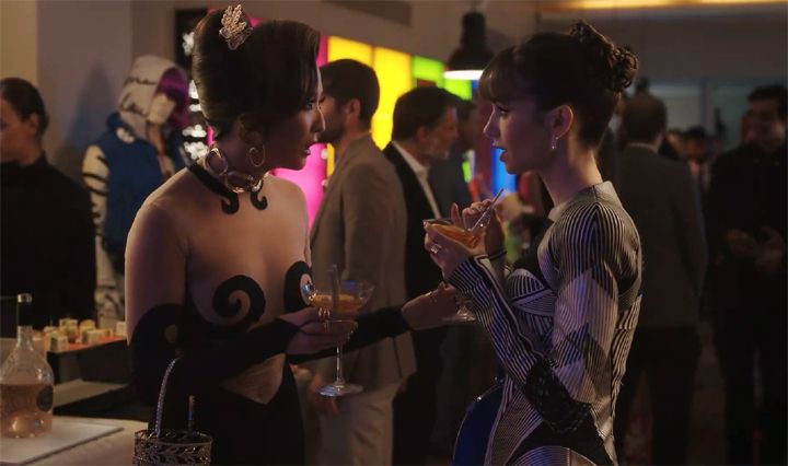 El look de Chanel en el Benidorm Fest también estuvo en Emily in Paris