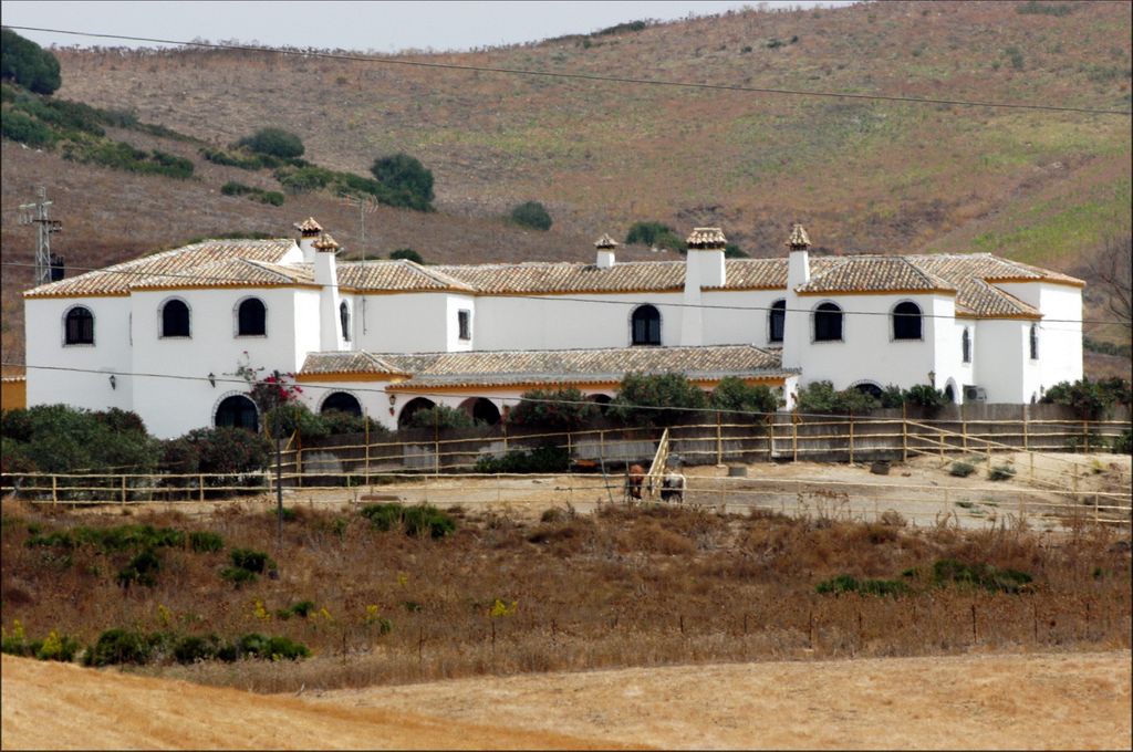 Ubicada en el municipio gaditano de Medina Sidonia, Cantora fue durante décadas el refugio de Isabel Pantoja y recientemente cambió de propietario tras una operación cerrada en torno a 1,2 millones de euros