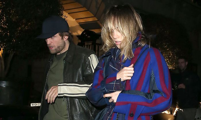 Robert Pattinson y Suki Watterhouse