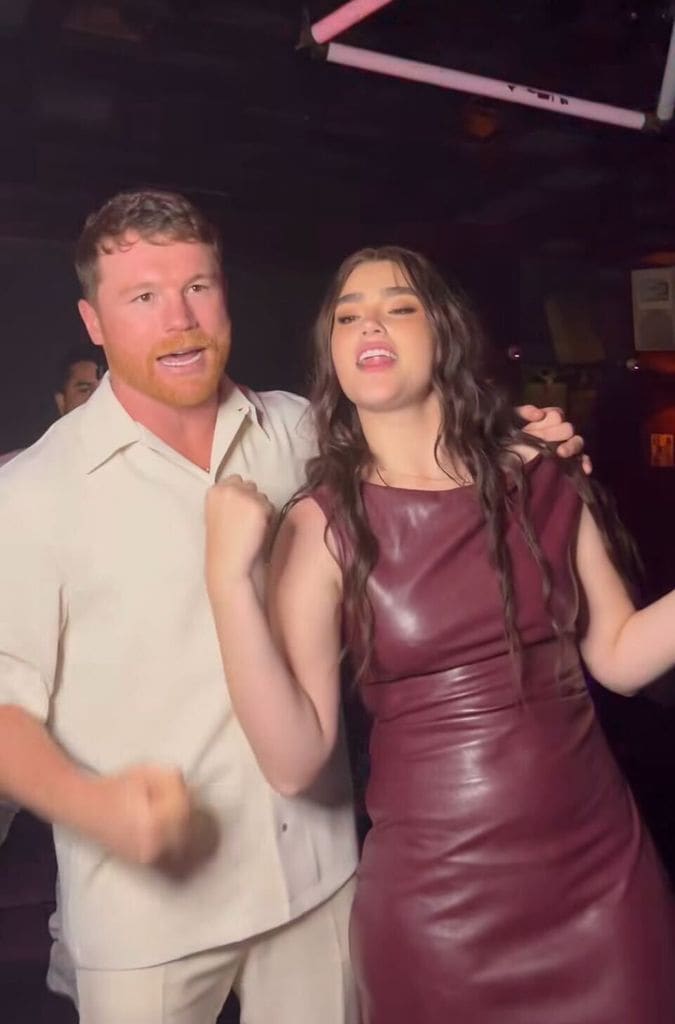 Emily y su papá, el Canelo, cantaron el tema titulado 'Martes 13'