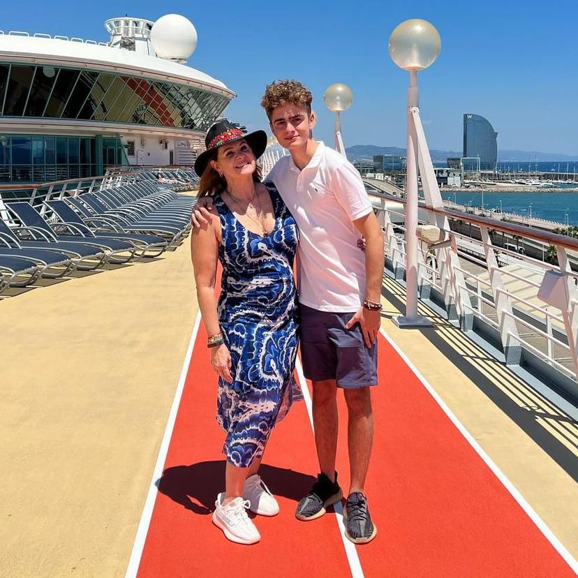 Erika Buenfil y su hijo