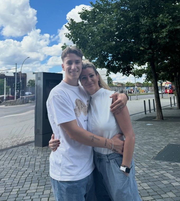 Malula Sanz con su hijo Miguel