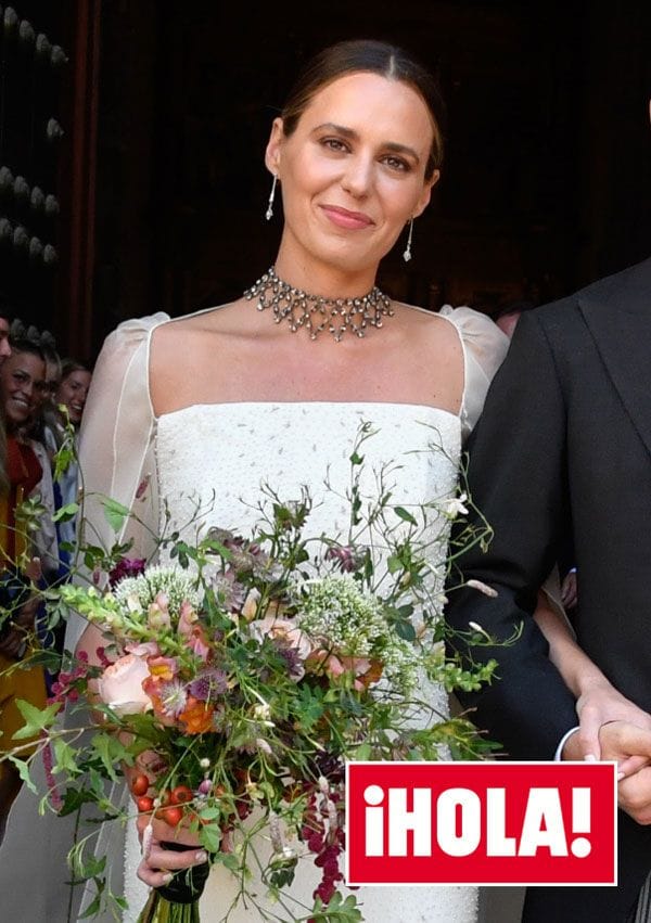 Claudia Osborne y José Entrecanales a la salida de su boda
