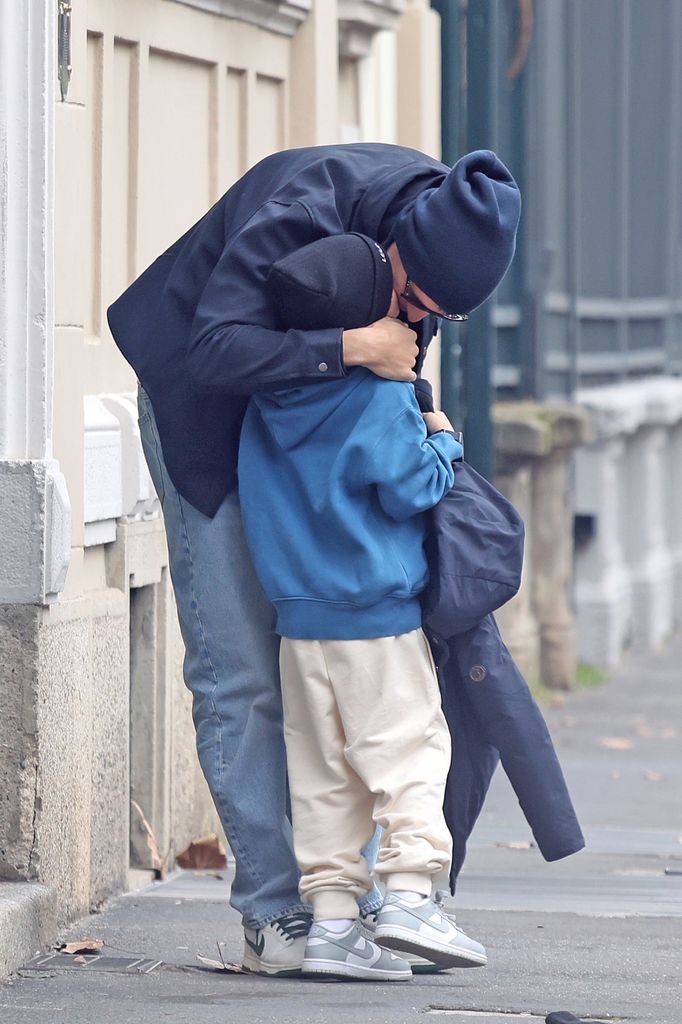 Álvaro Morata lo recibe con un beso