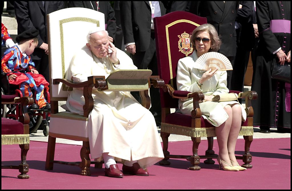 La reina Sofía con el Papa Juan Pablo II en 2003 en las Jornadas Mundiales de la Juventud