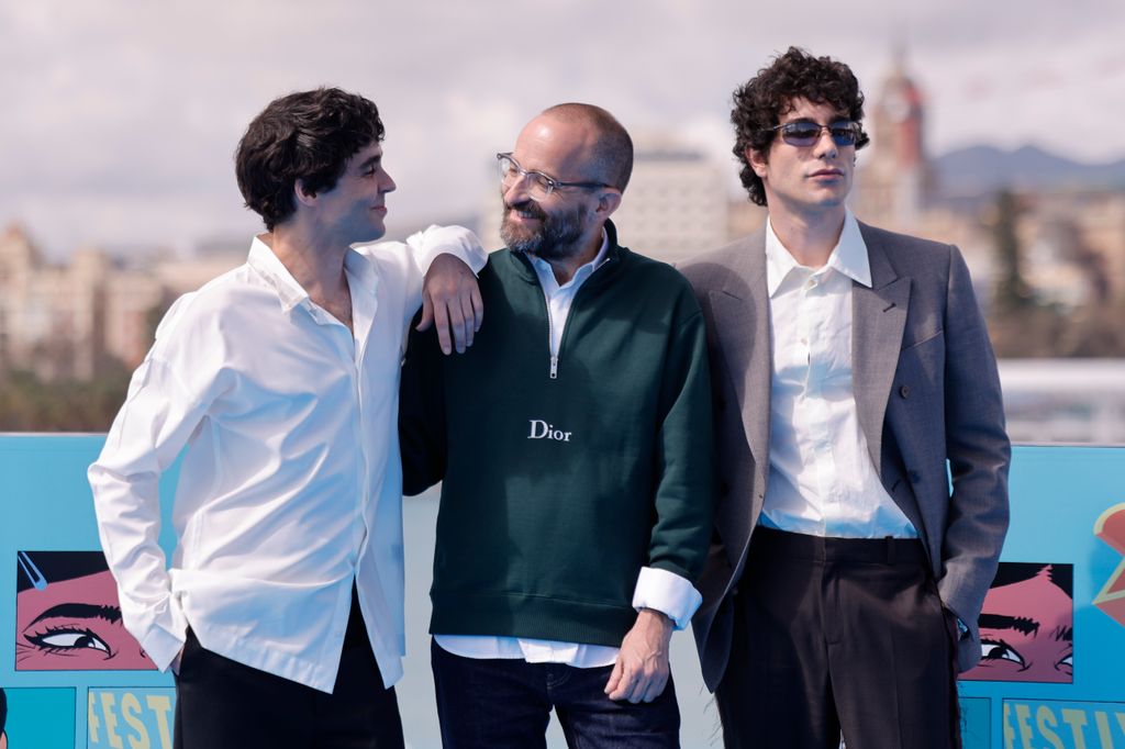 Ambrossi y Calvo junto al director de 'Mi querida señorita'