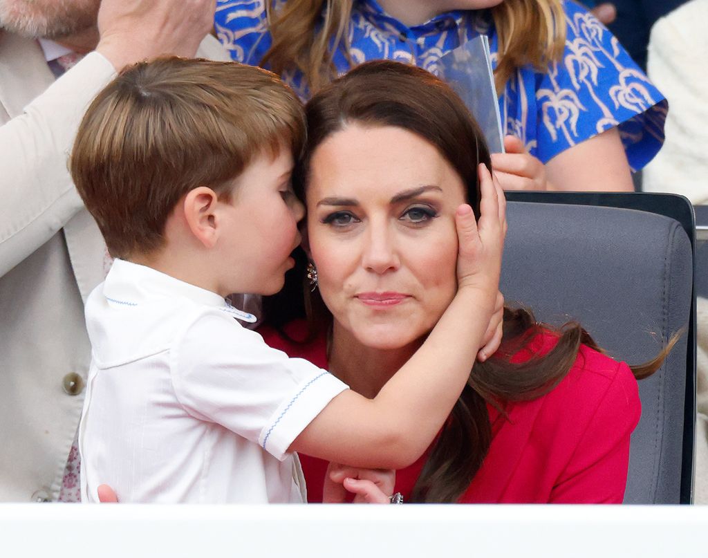 Kate Middleton con el príncipe Louis en el Jubileo de Platino de Isabel II de 2022 en Londres