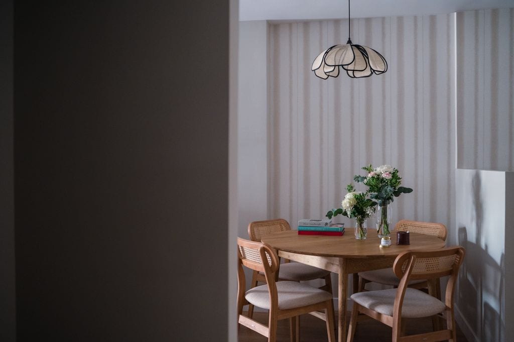 Comedor ideado por diseñadores especializados en neuroarquitectura